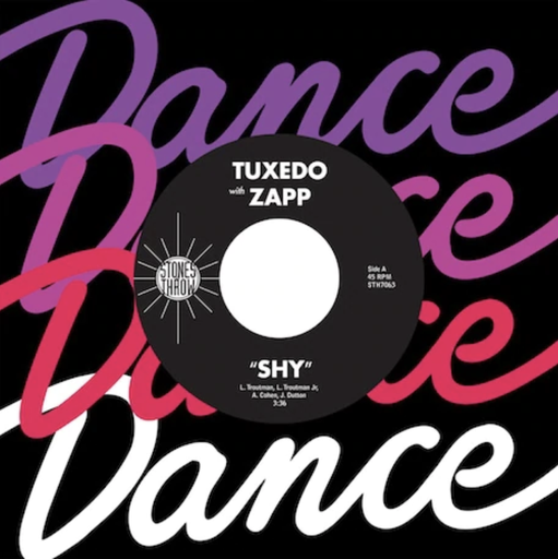 [STH7063] Tuxedo w/ Zapp, Shy